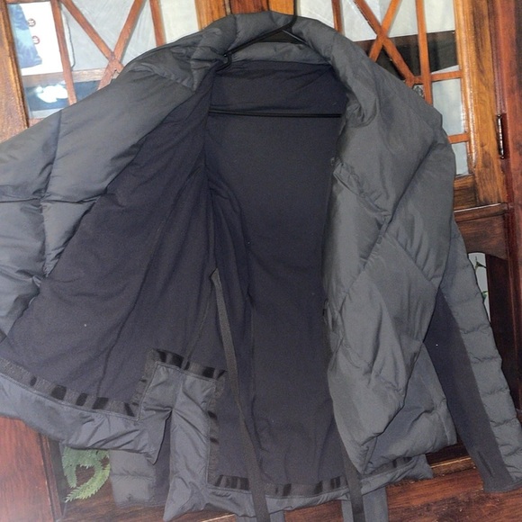 lululemon athletica Charcoal Wrap Puffer Jacket - Picture 6 of 8